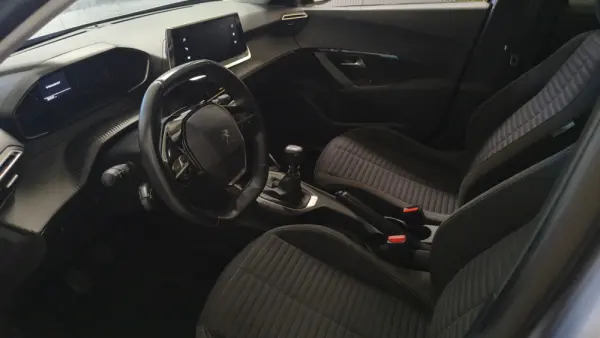 Peugeot 2008 1.2 PureTech 100 Style 4