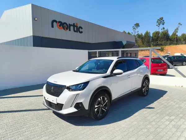 Peugeot 2008 PureTech 100 Allure 1
