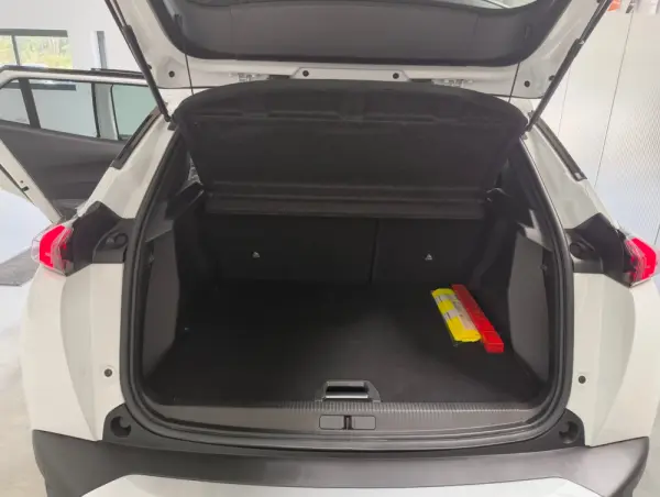 Peugeot 2008 PureTech 100 Allure 9