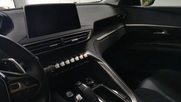 Peugeot 3008 PureTech 130 Stop & Start GPF EAT8 Crossway 8