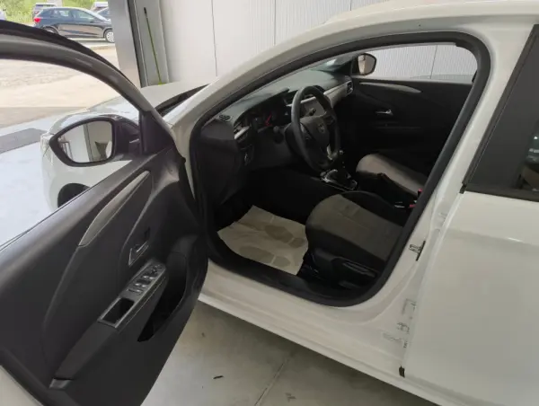 Opel Corsa 1.2 T Edition 10