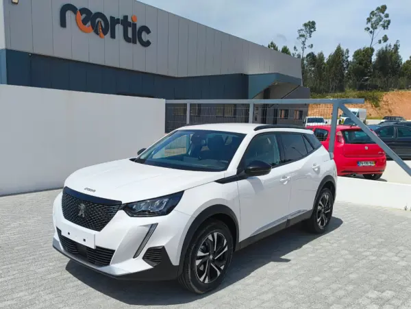 Peugeot 2008 PureTech 100 Allure 1