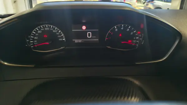 Peugeot 2008 1.2 PureTech 100 Stop&Start Active Pack 11
