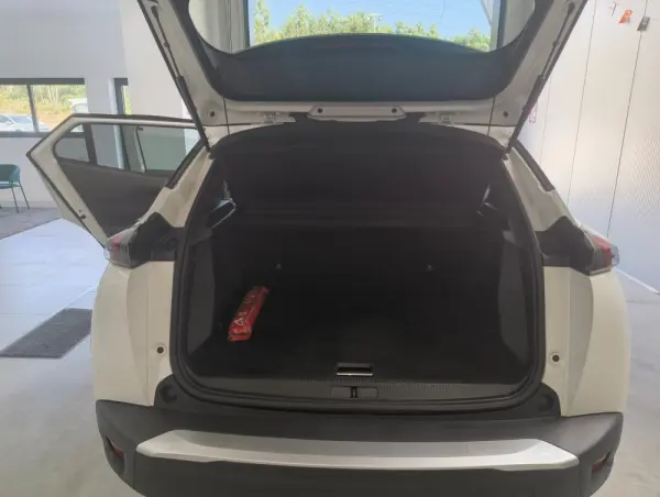 Peugeot 2008 PureTech 100 Allure 11