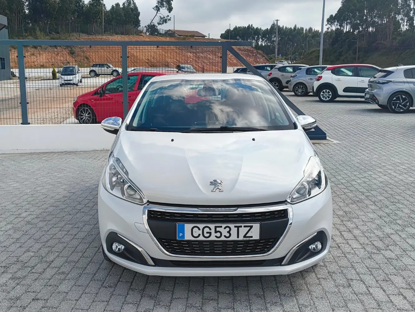 Peugeot 208 1.2 PureTech Allure EAT6 2