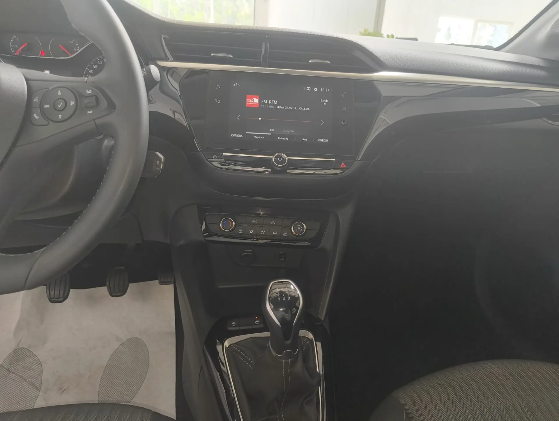 Opel Corsa 1.2 Elegance 9