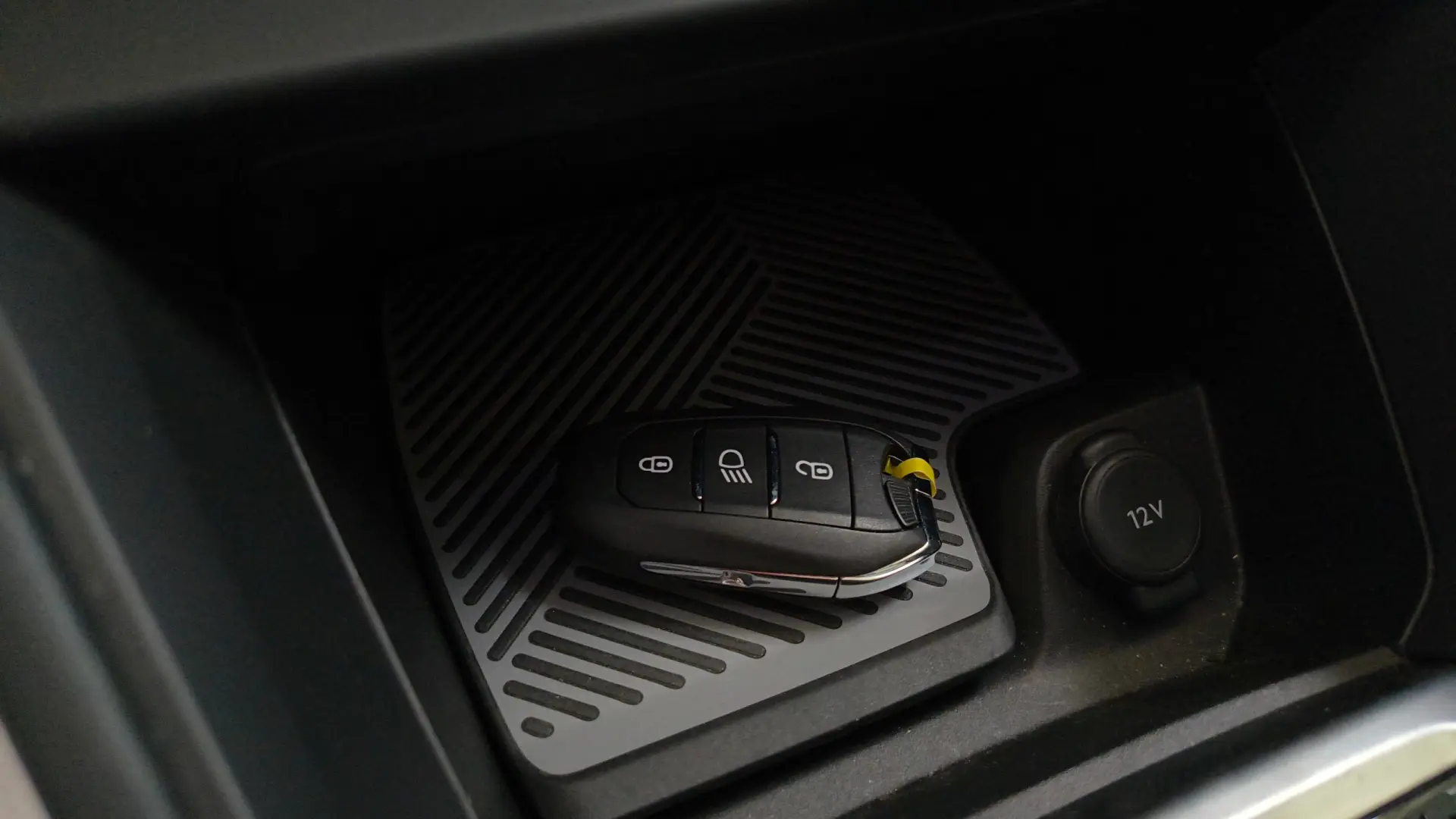 Citroën C4 1.2 PureTech Shine Pack EAT8 29