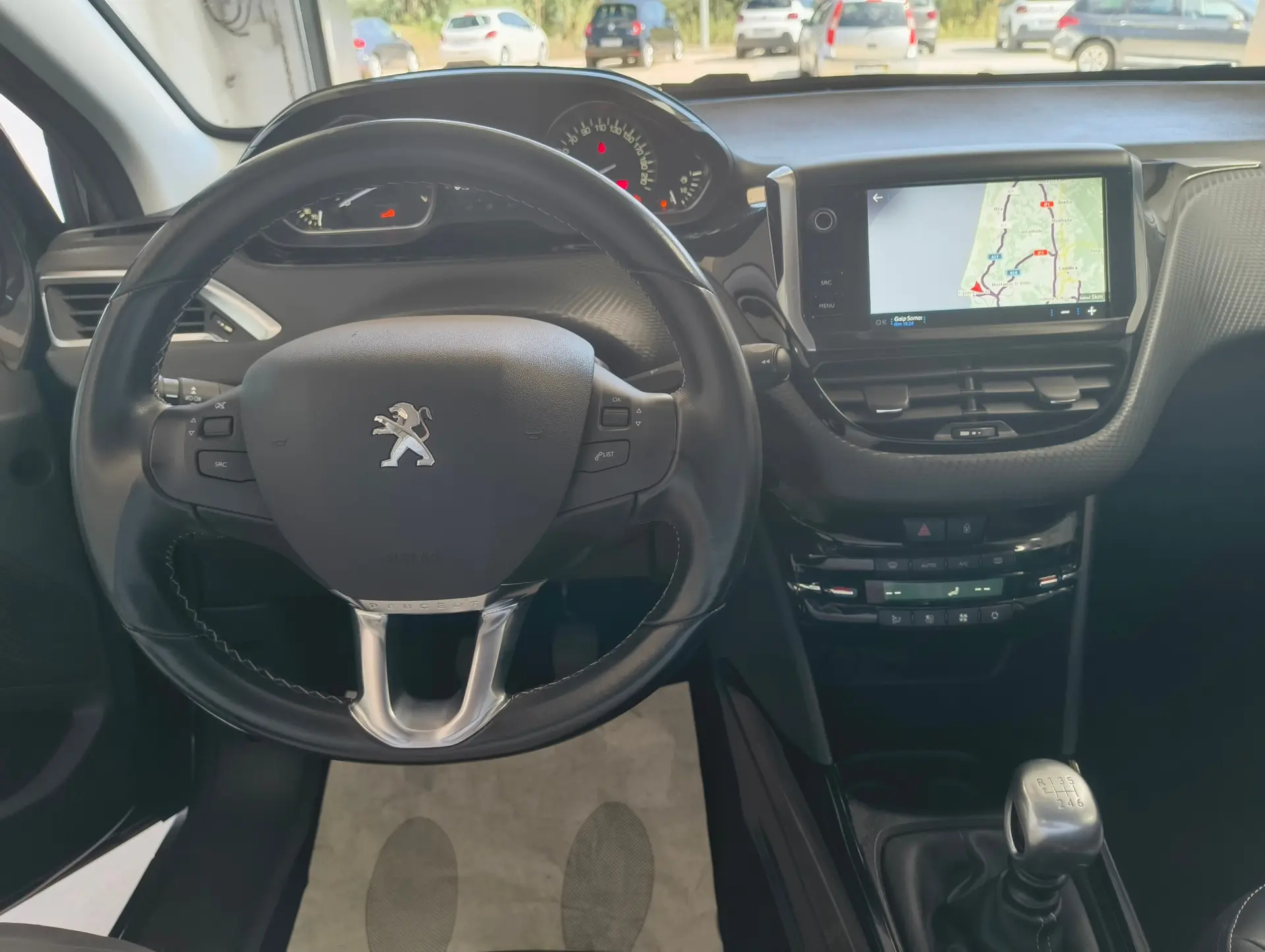 Peugeot 2008 1.2 PURETECH ALLURE BUSINESS 7