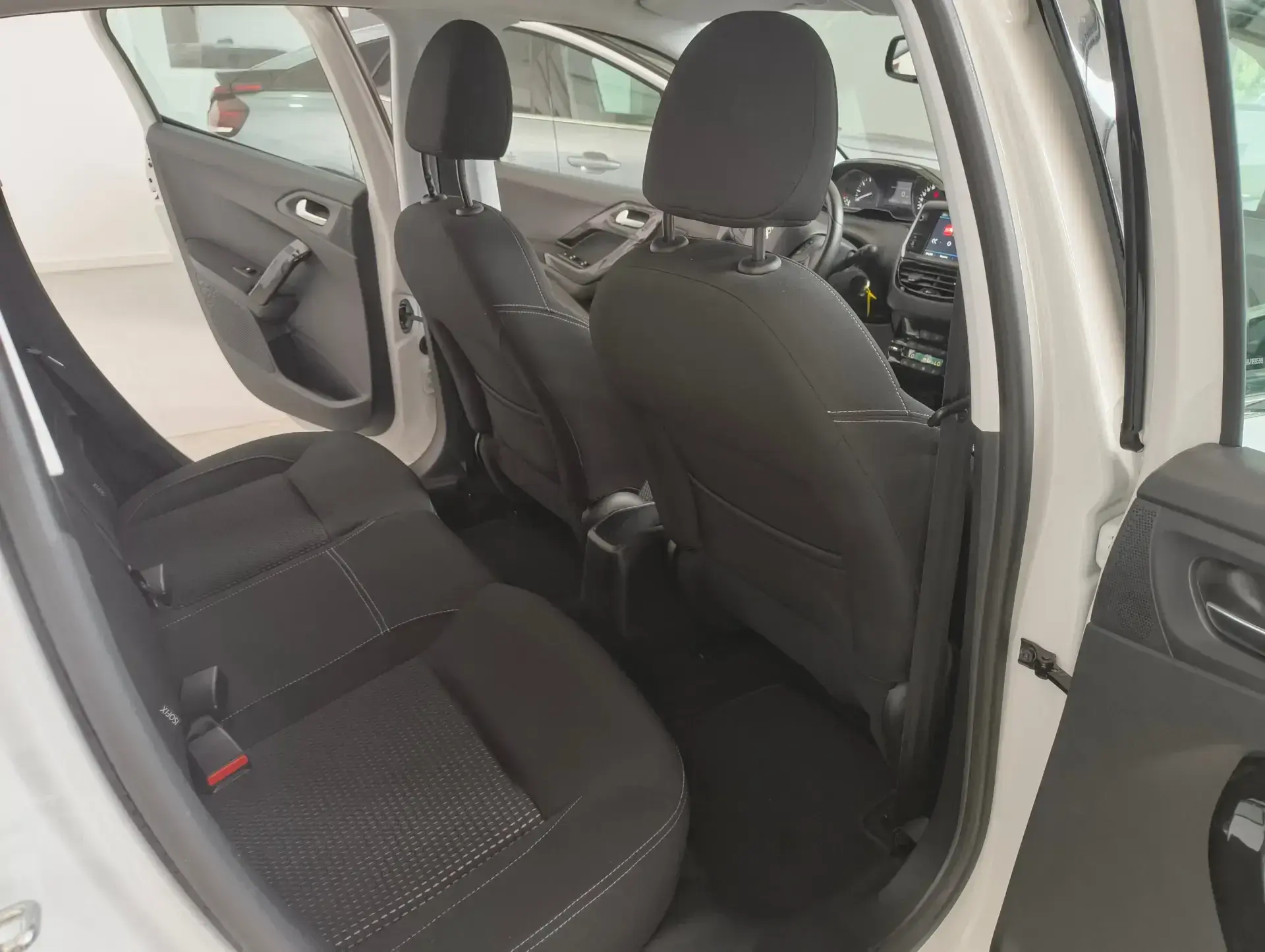 Peugeot 208 1.2 PURETECH ALLURE 11