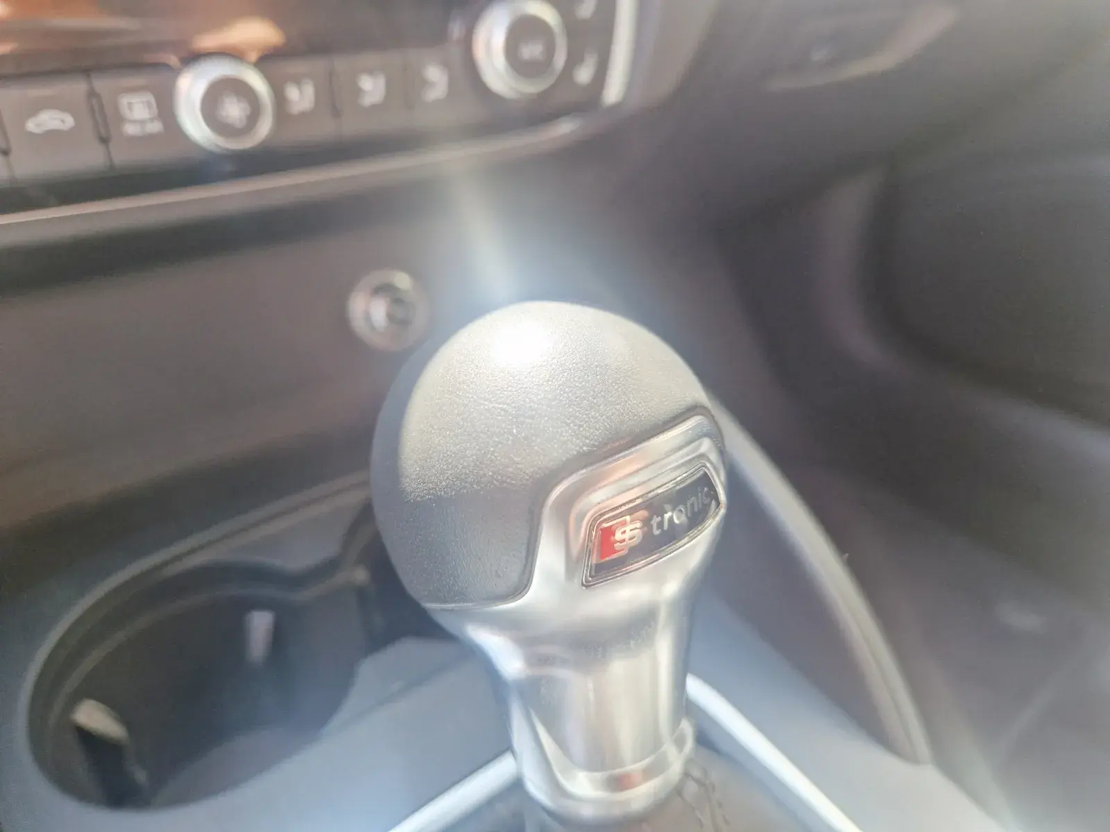 Audi A3 Cabrio 1.5 TFSI cylinder on demand S tronic sport 18