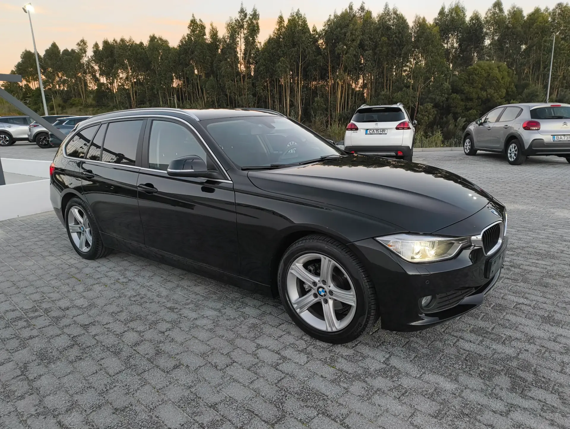 BMW 318 d Touring Aut. 3