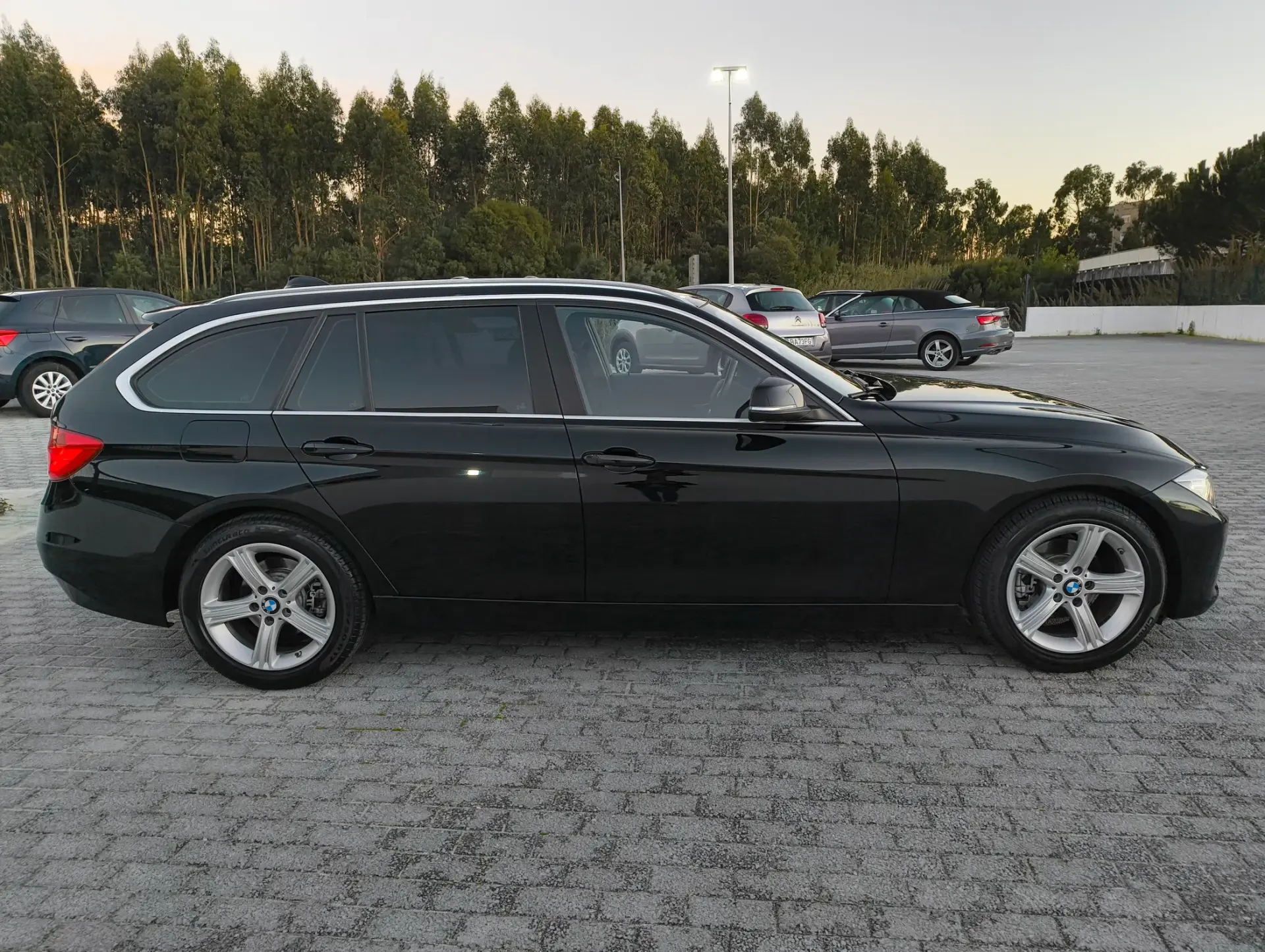 BMW 318 d Touring Aut. 4