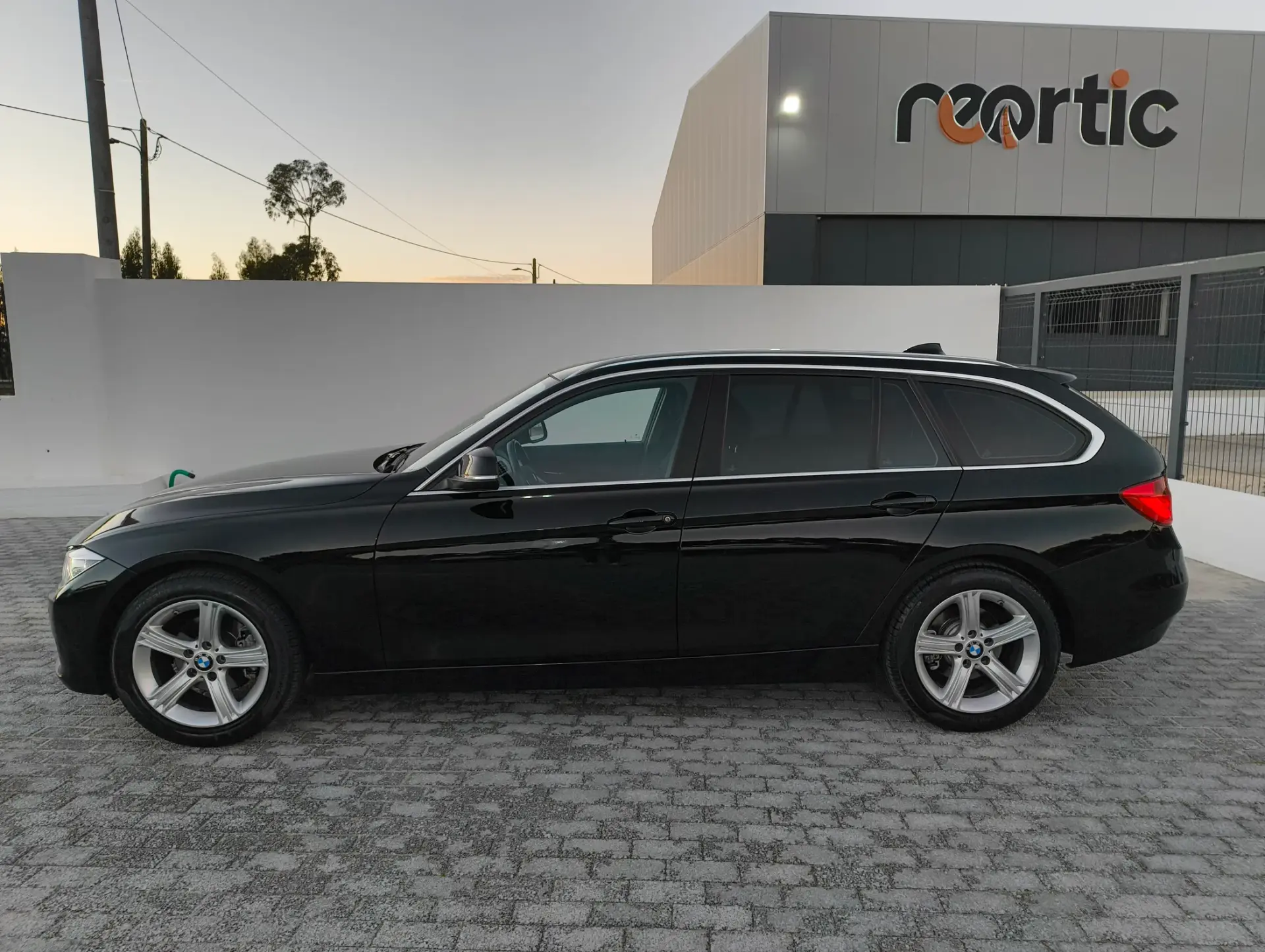 BMW 318 d Touring Aut. 8