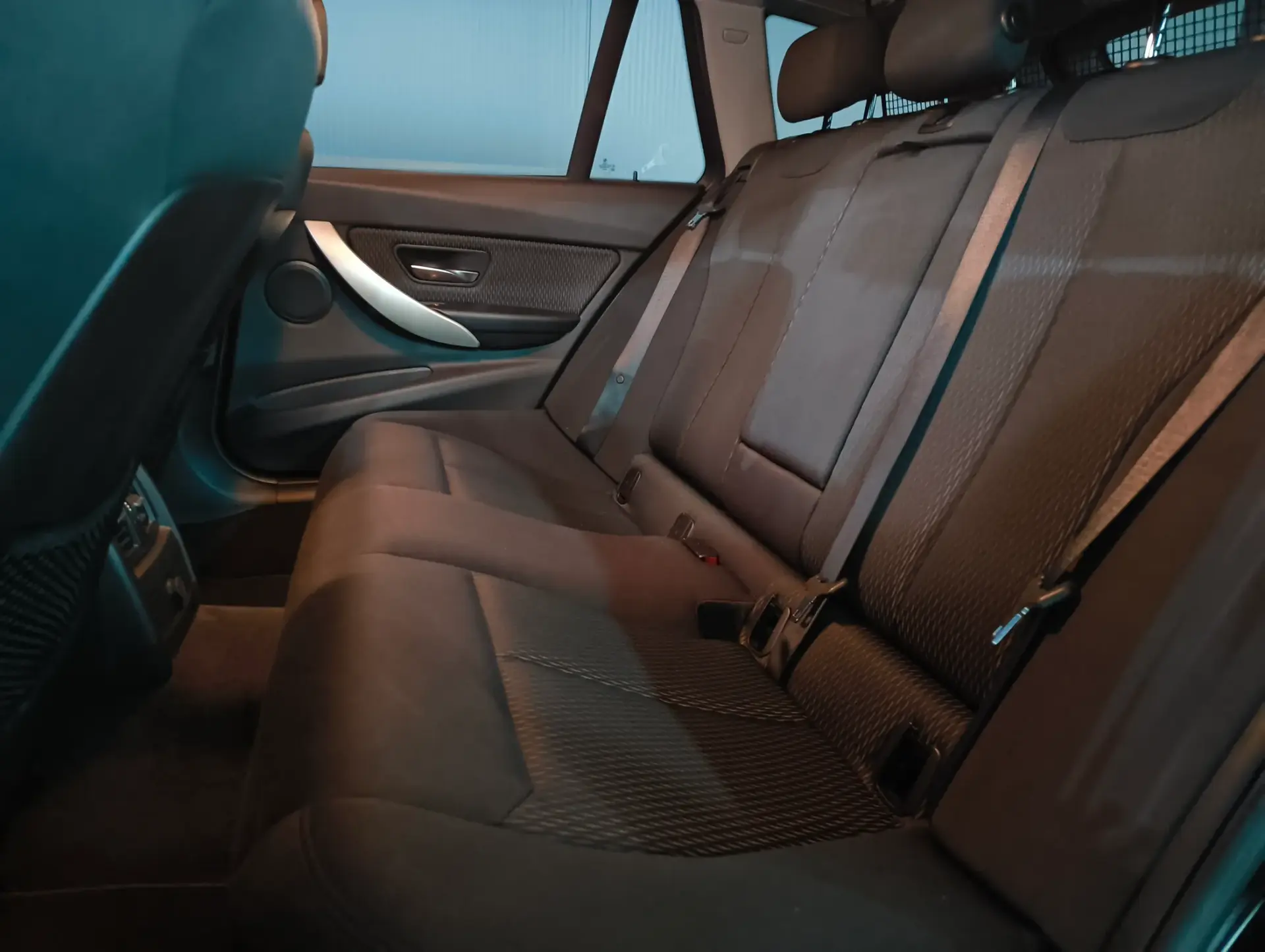 BMW 318 d Touring Aut. 23