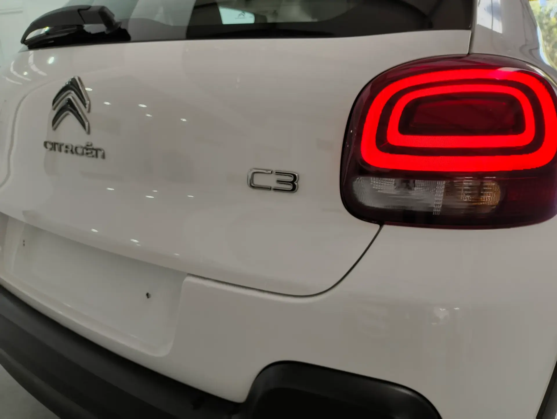 Citroën C3 1.2 PureTech Shine 9