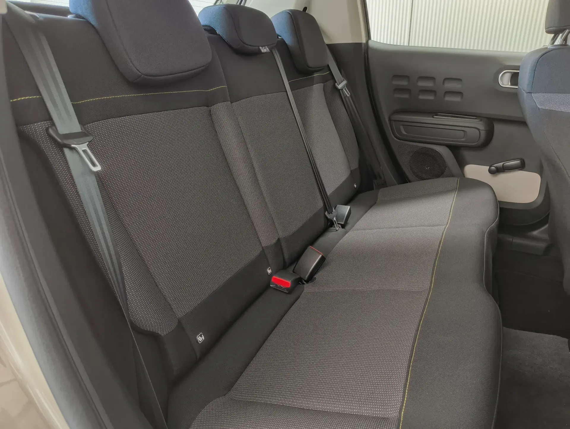 Citroën C3 1.2 PureTech C-Series 19