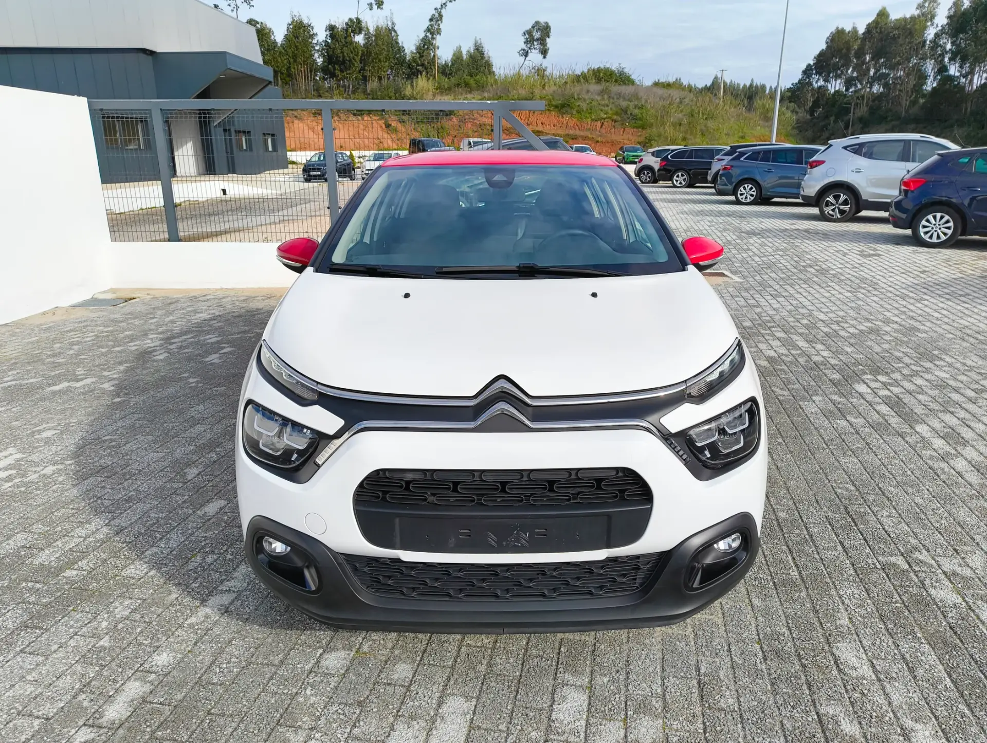 Citroën C3 1.2 PureTech Shine 2