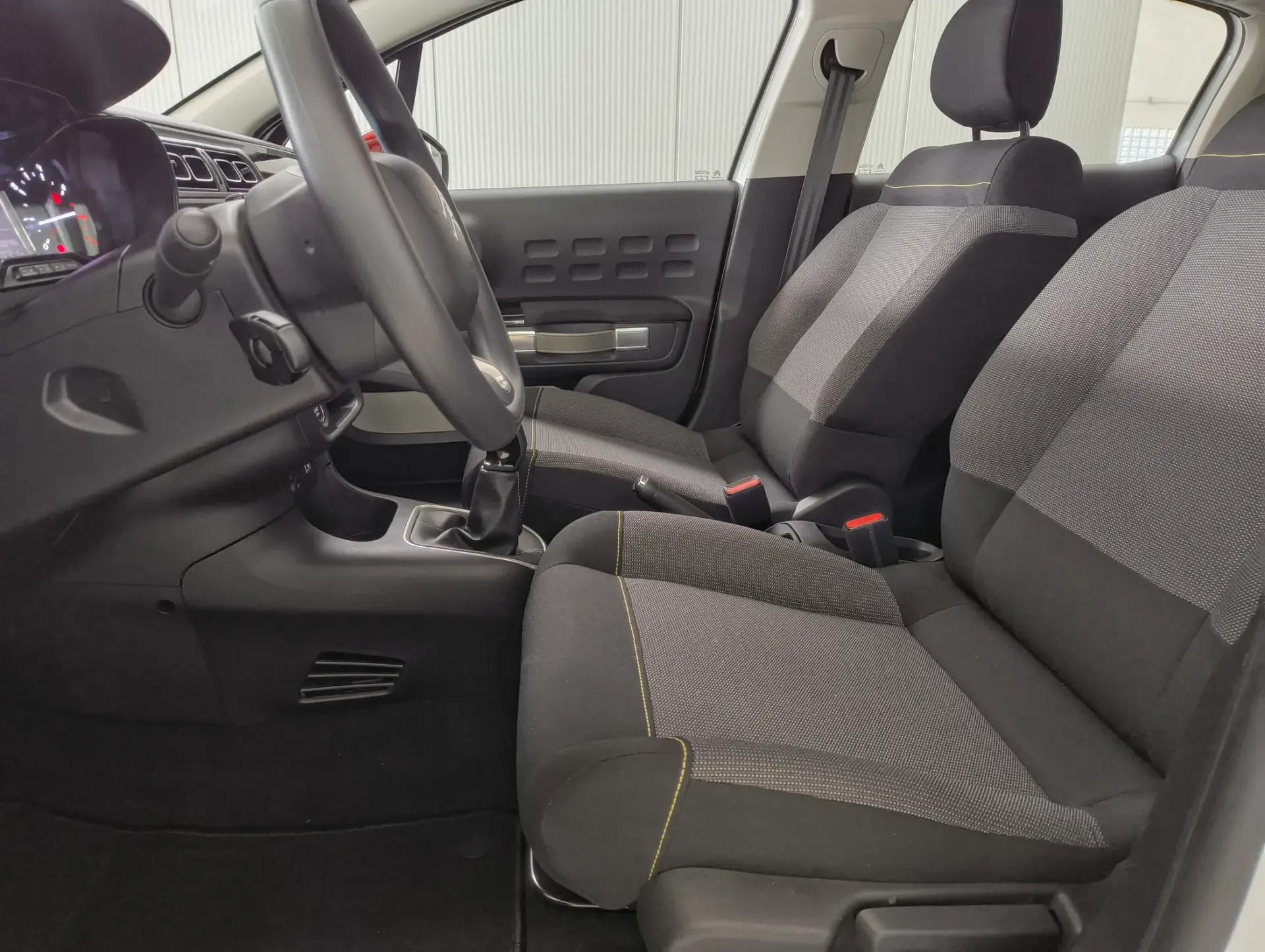 Citroën C3 1.2 PureTech Shine 10