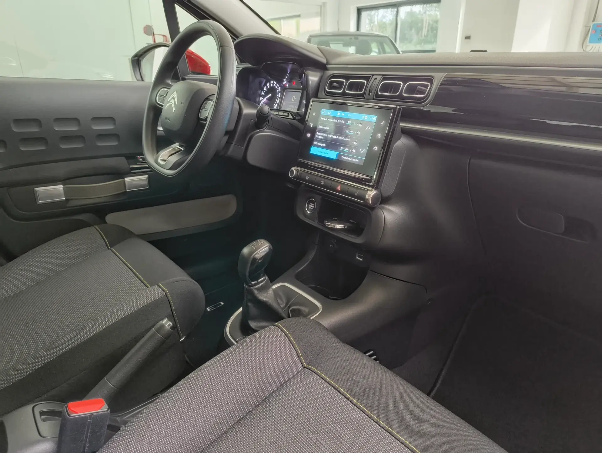 Citroën C3 1.2 PureTech Shine 16