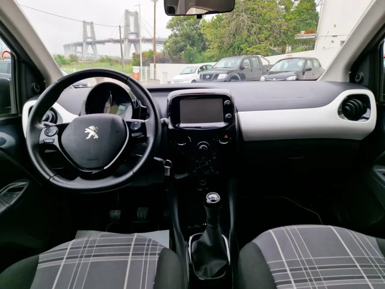 Peugeot 108 1.2 PureTech Allure 9