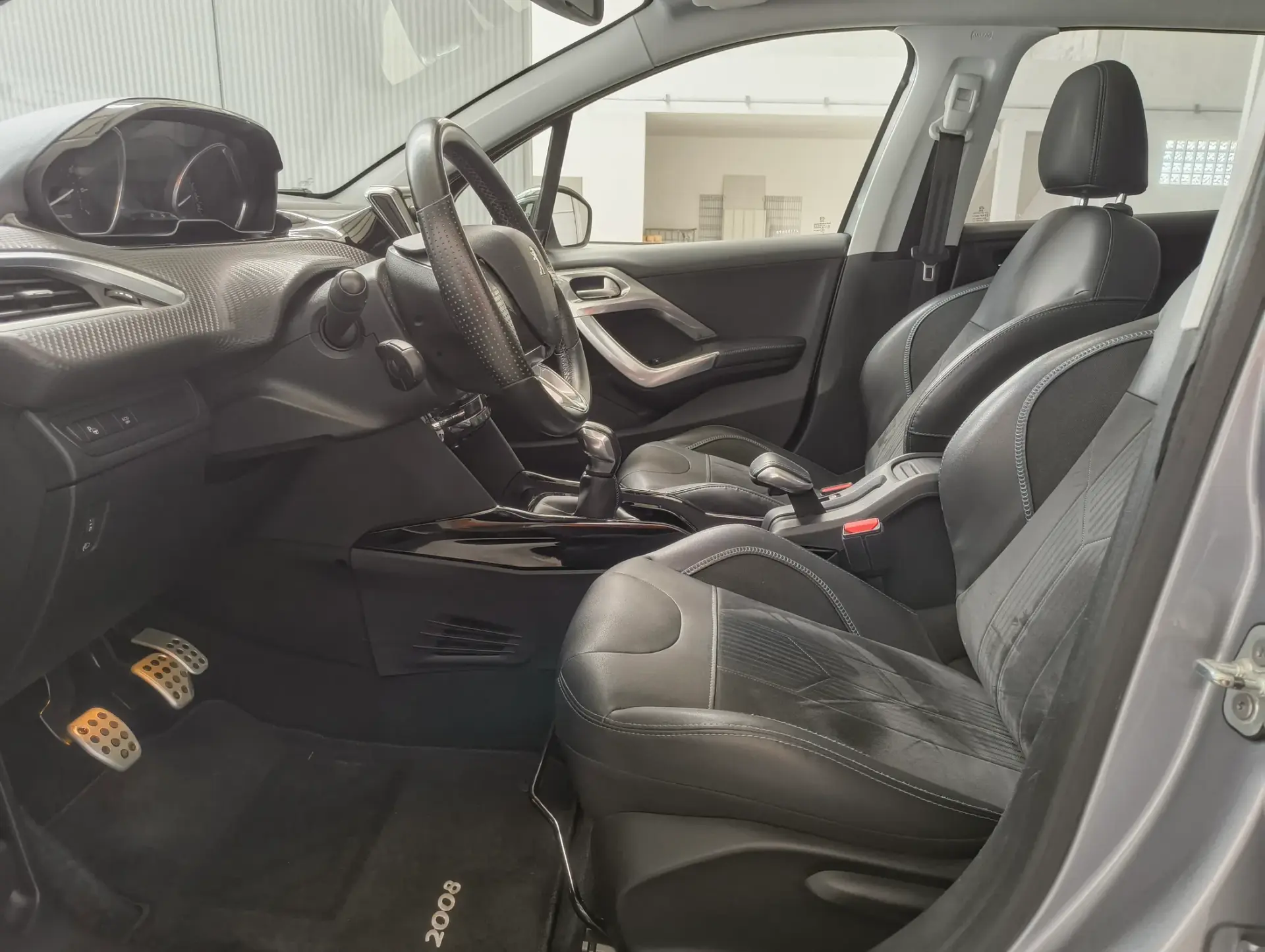 Peugeot 2008 PureTech 110 Stop&Start Crossway 12