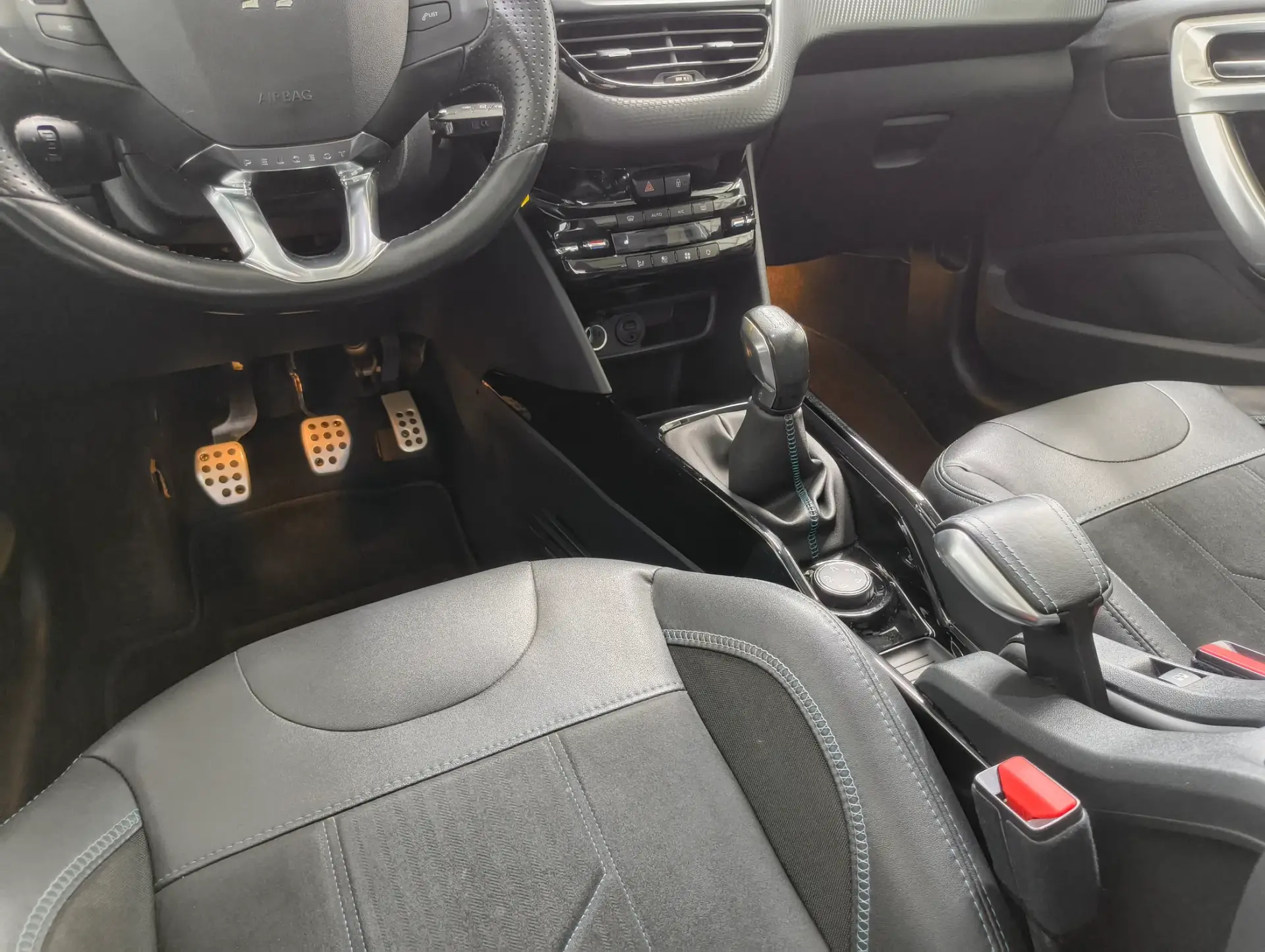 Peugeot 2008 PureTech 110 Stop&Start Crossway 15