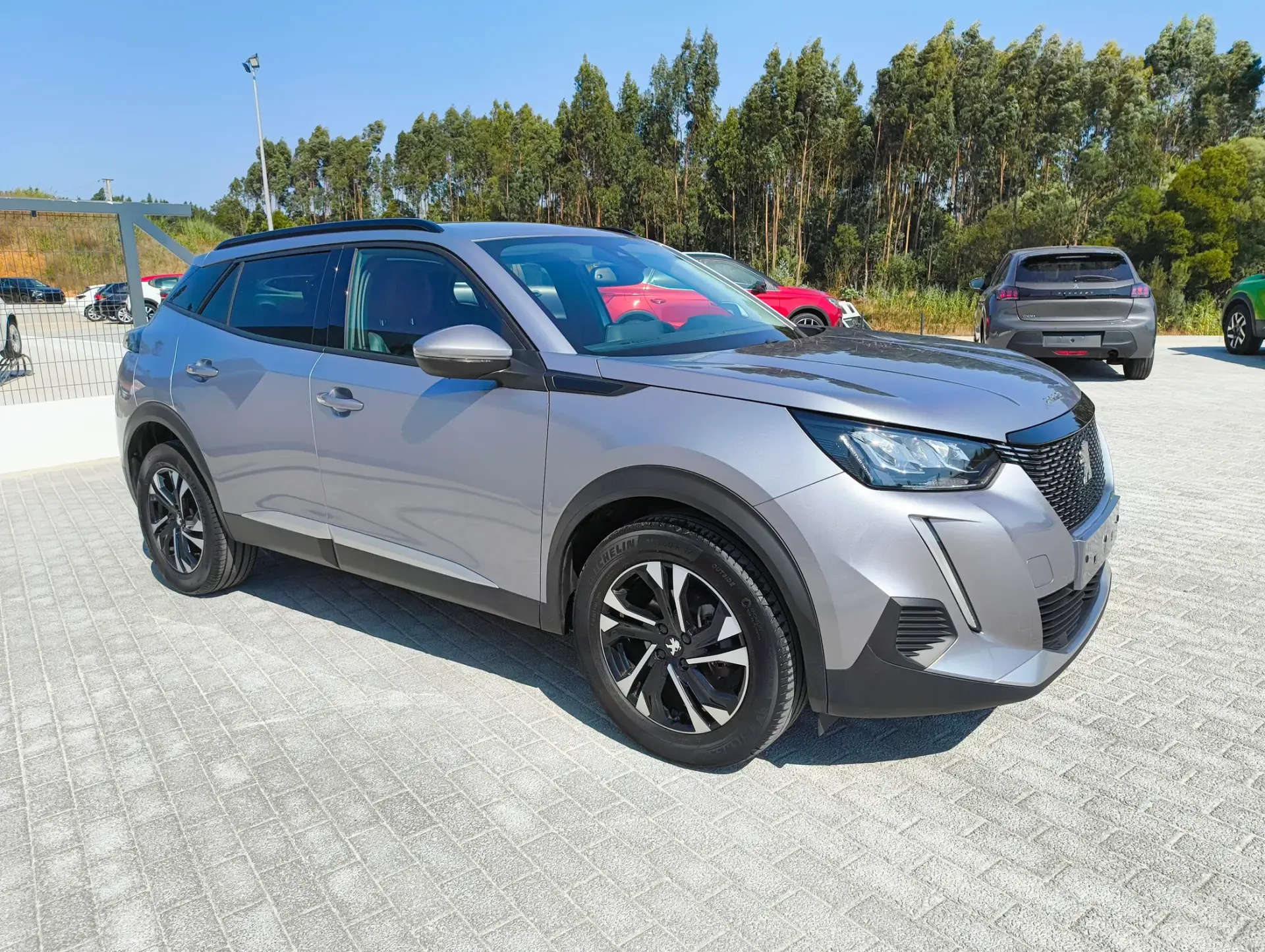 Peugeot 2008 1.2 PureTech Allure 3