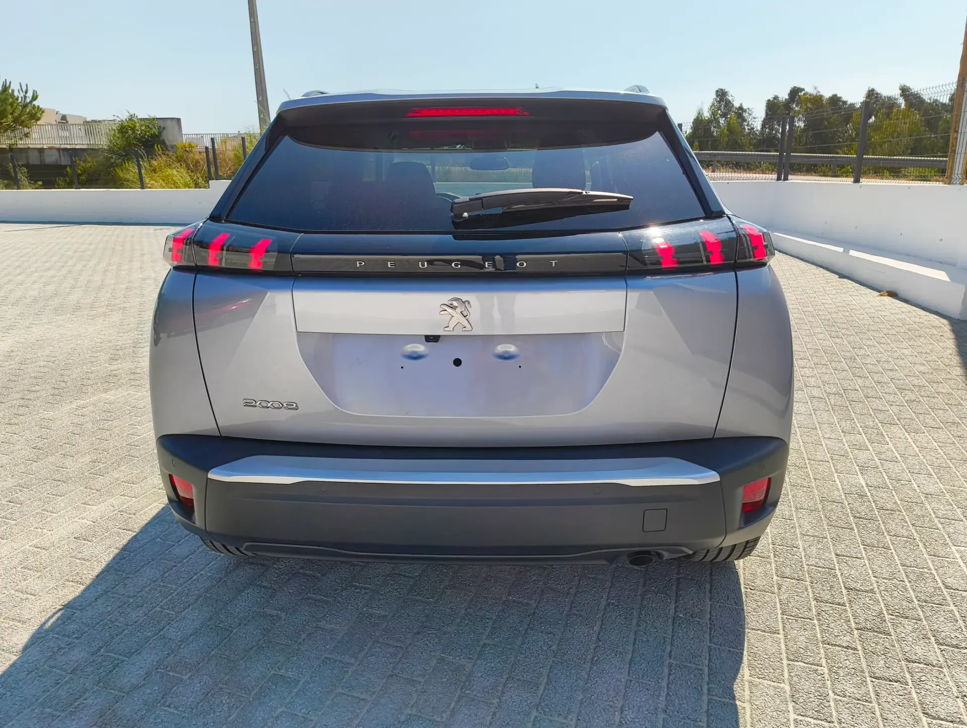 Peugeot 2008 1.2 PureTech Allure 6