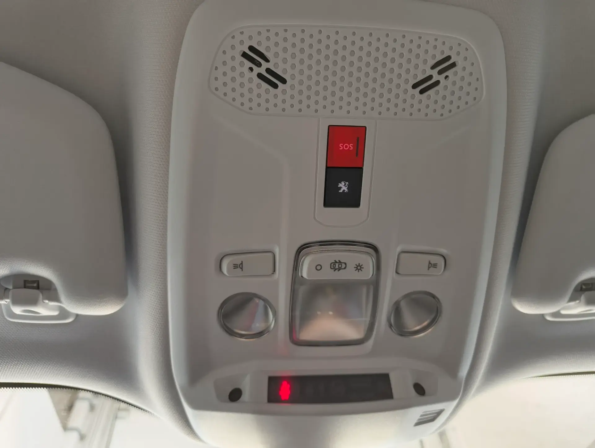 Peugeot 2008 1.2 PureTech Allure 21