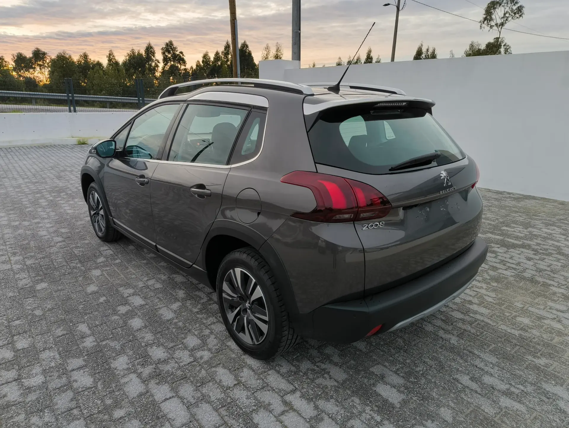 Peugeot 2008 1.2 PureTech Allure 7