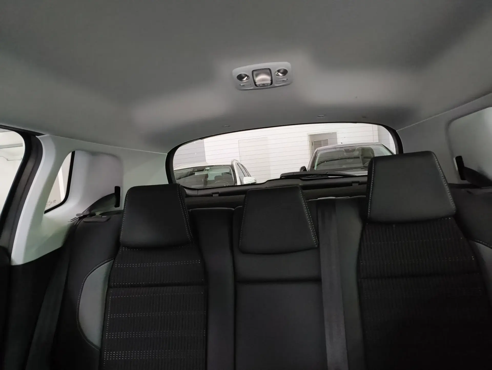 Peugeot 2008 1.2 PureTech Allure 21