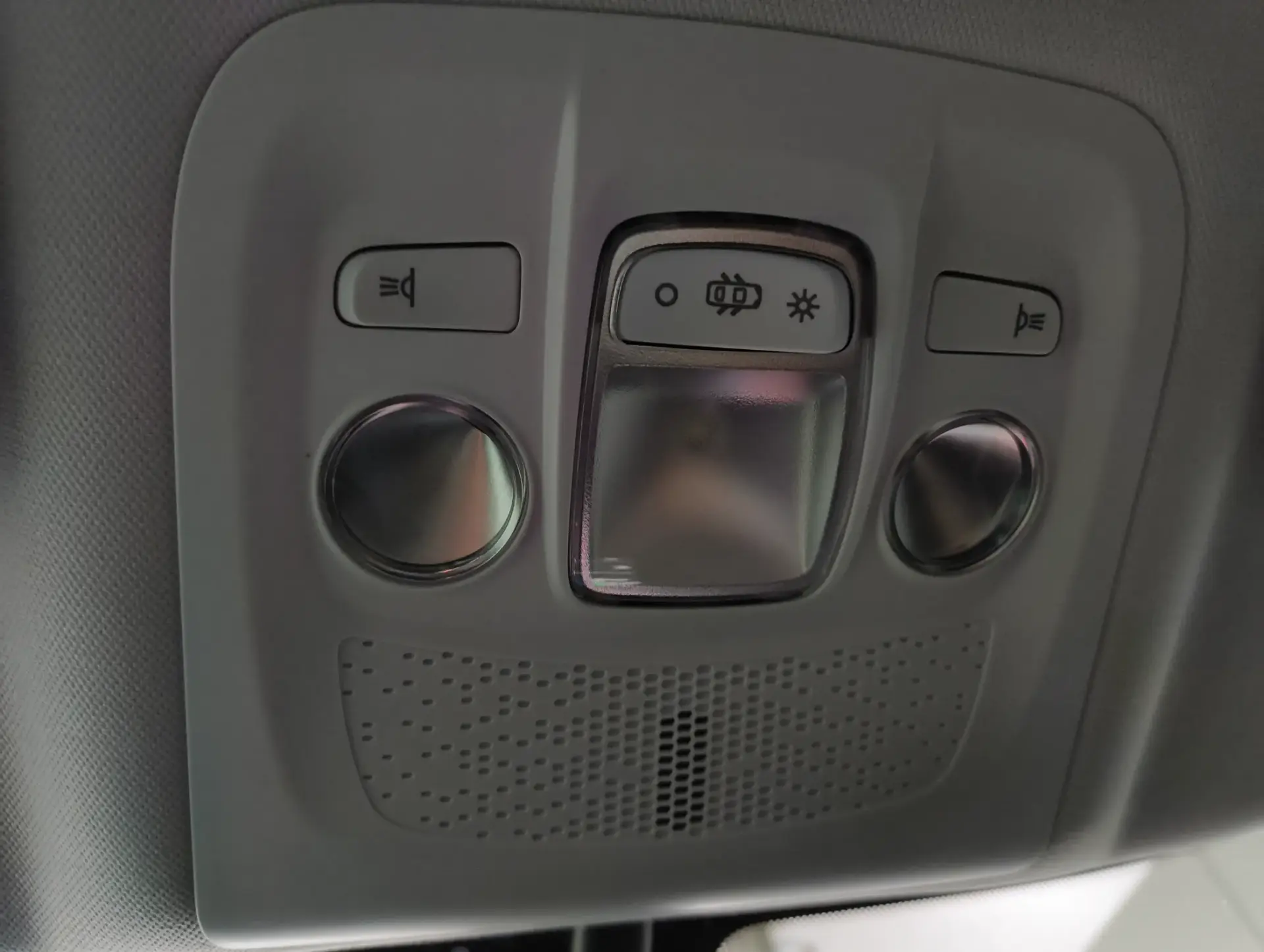 Peugeot 2008 1.2 PureTech Allure 23