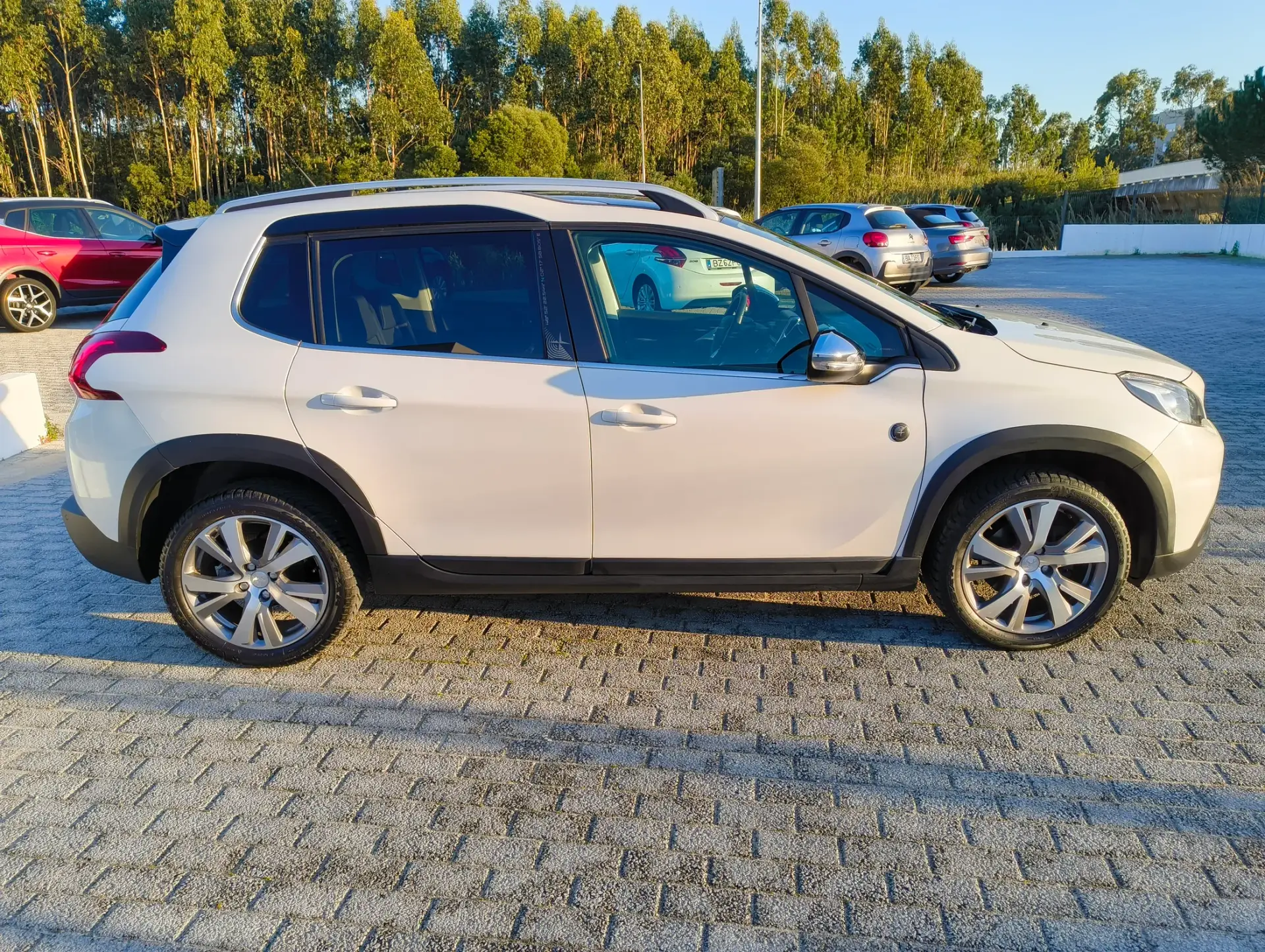 Peugeot 2008 1.2 PureTech Crossway 4