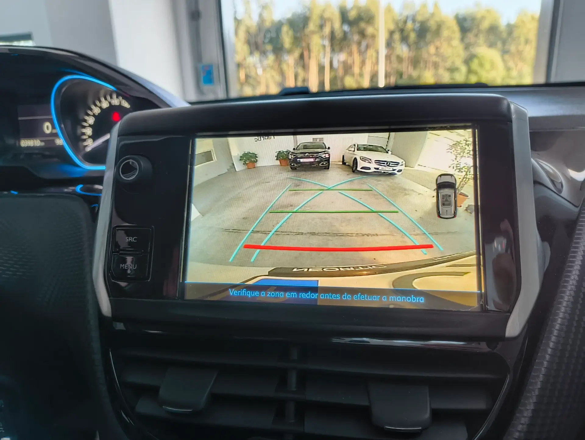 Peugeot 2008 1.2 PureTech Crossway 12