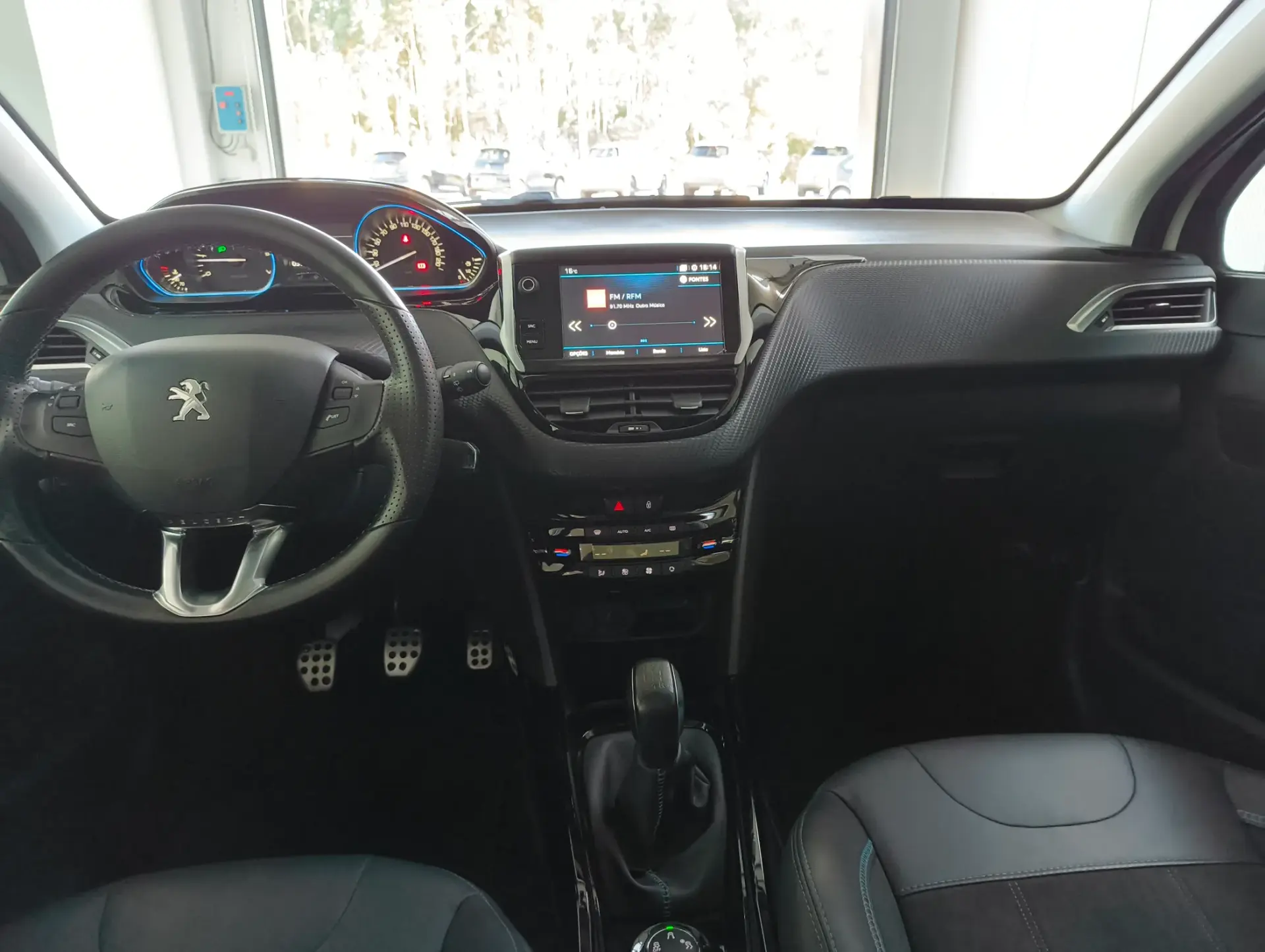 Peugeot 2008 1.2 PureTech Crossway 17