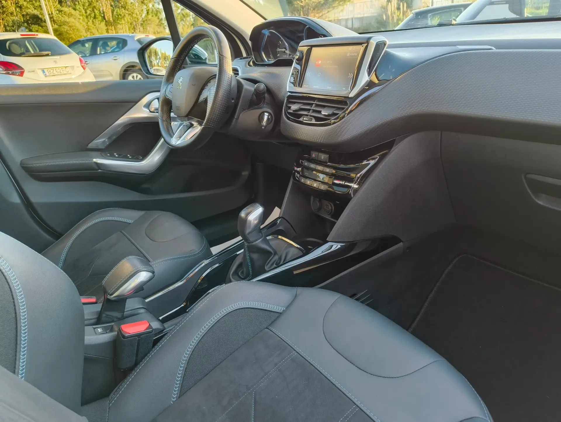 Peugeot 2008 1.2 PureTech Crossway 18