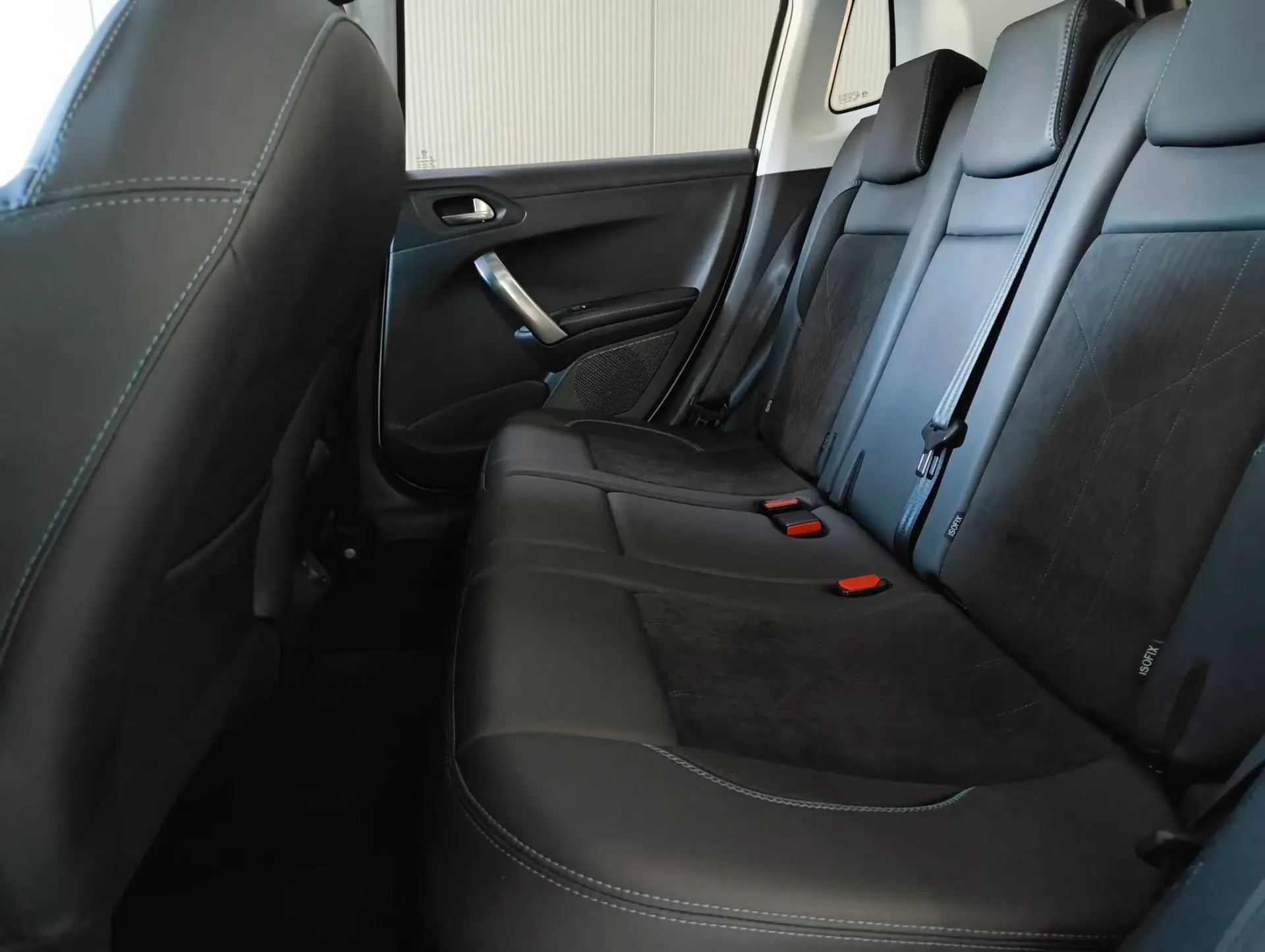 Peugeot 2008 1.2 PureTech Crossway 19