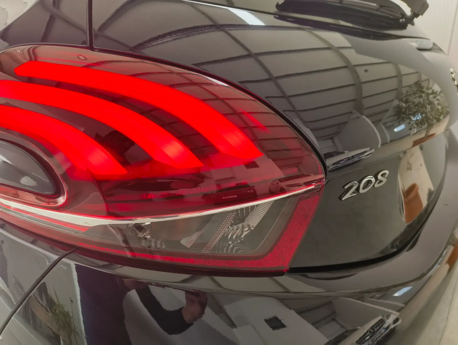 Peugeot 208 1.2 PureTech Signature 11