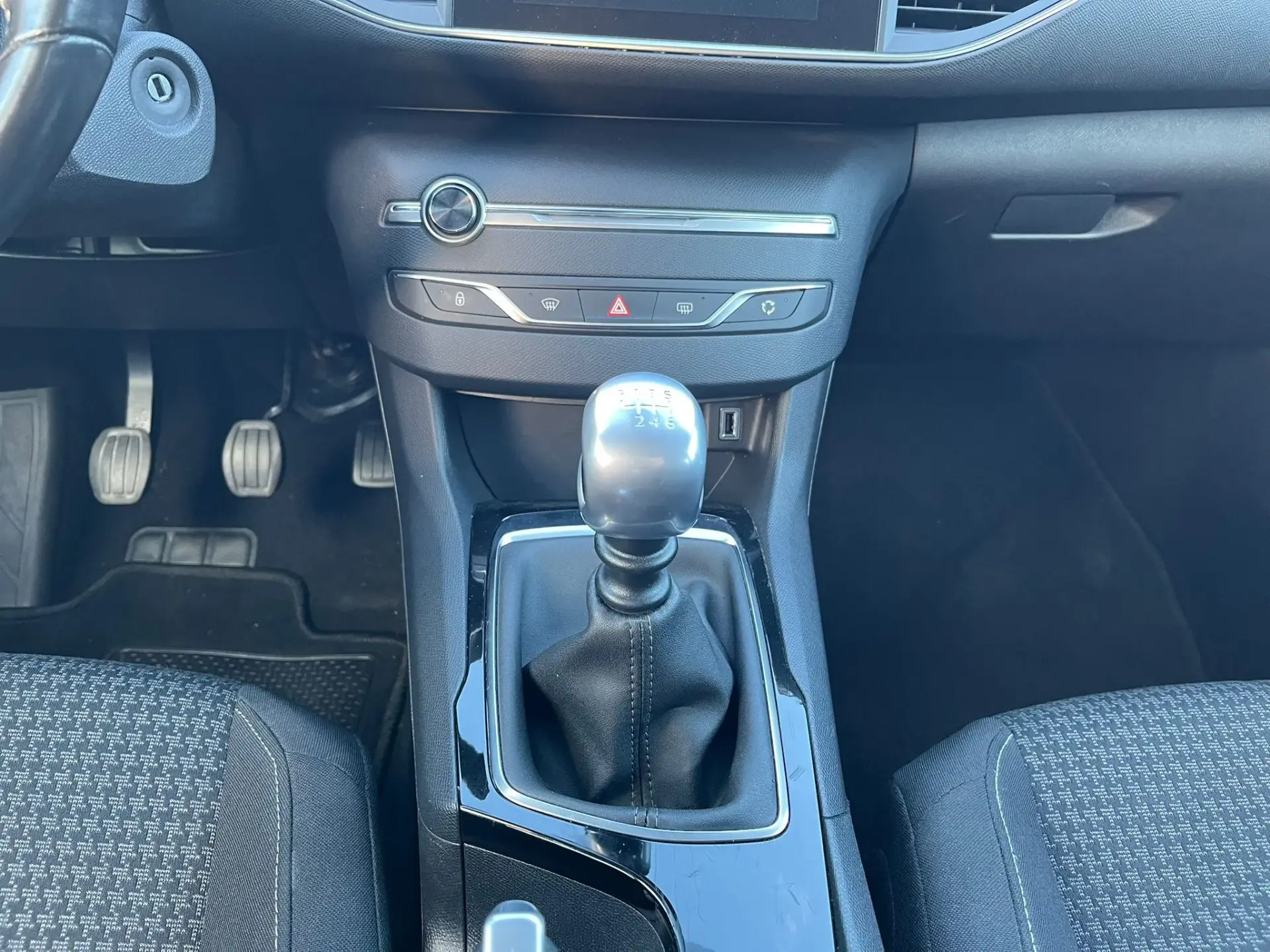 Peugeot 308 1.5 BlueHDi Active Pack 31