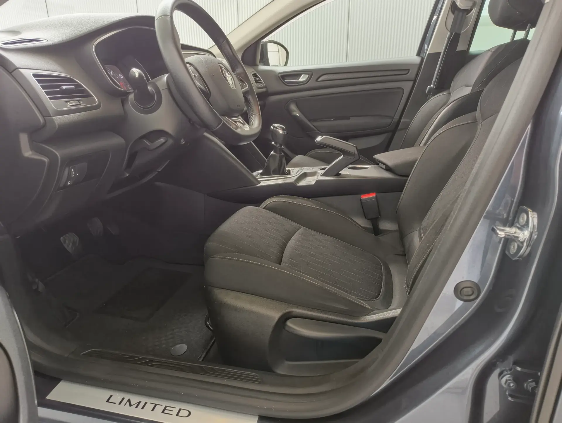 Renault Mégane 1.5 Blue dCi Limited 11