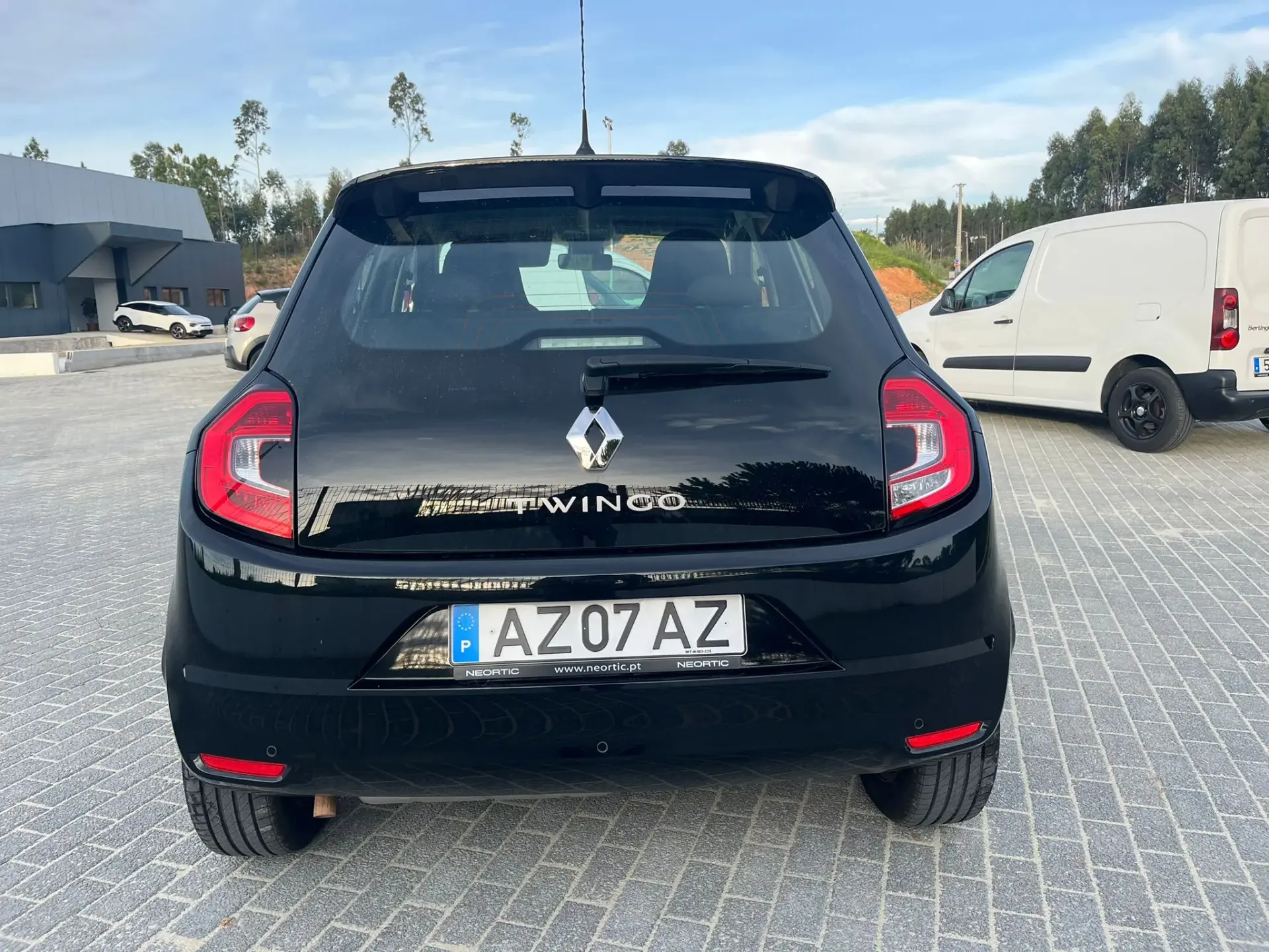 Renault Twingo 1.0 SCe Intens 4