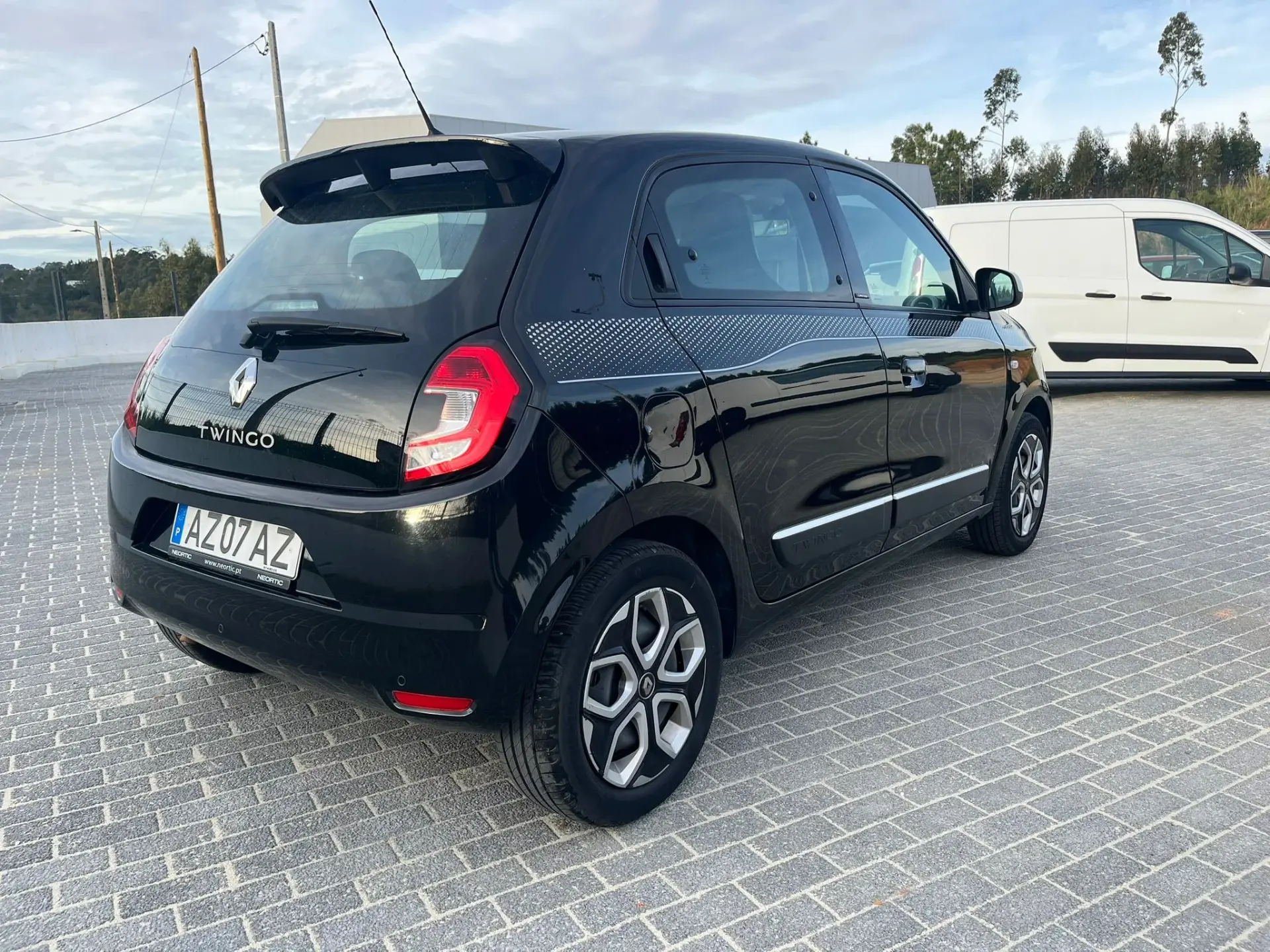Renault Twingo 1.0 SCe Intens 5