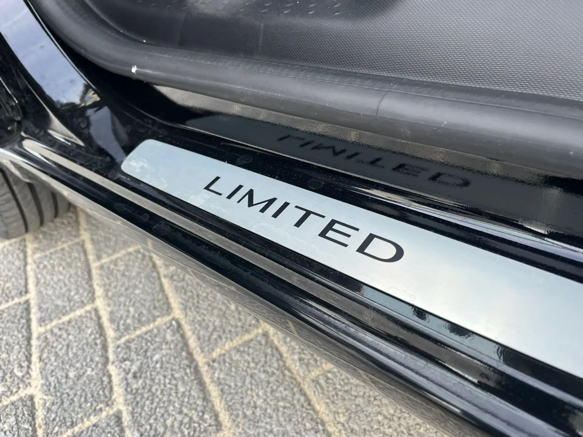 Renault Twingo 1.0 SCe Intens 11