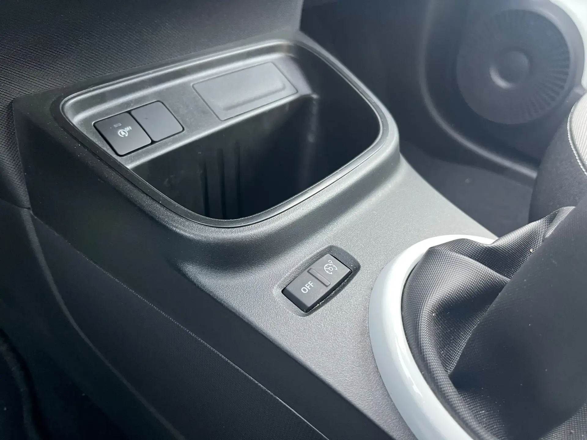 Renault Twingo 1.0 SCe Intens 24