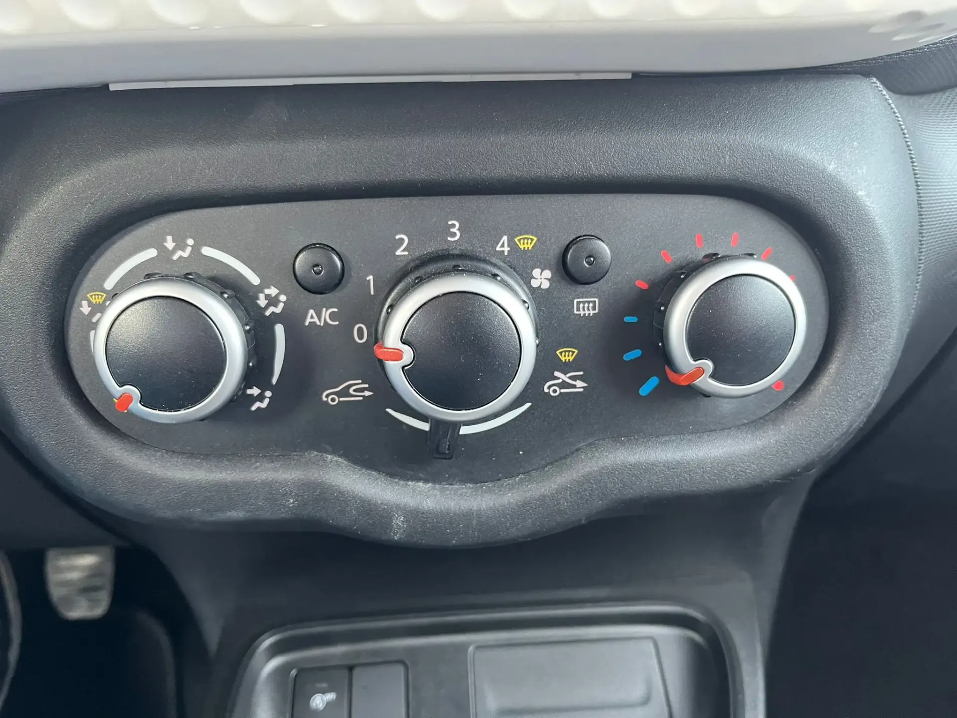 Renault Twingo 1.0 SCe Intens 25