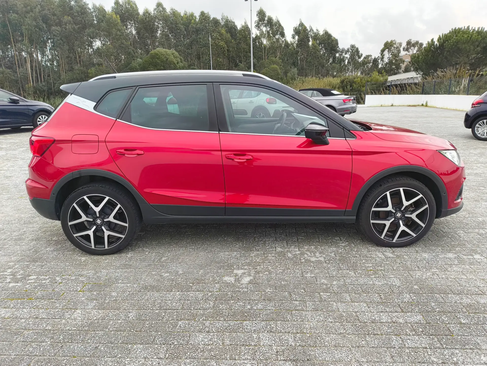 SEAT Arona 1.0 TGI FR 6