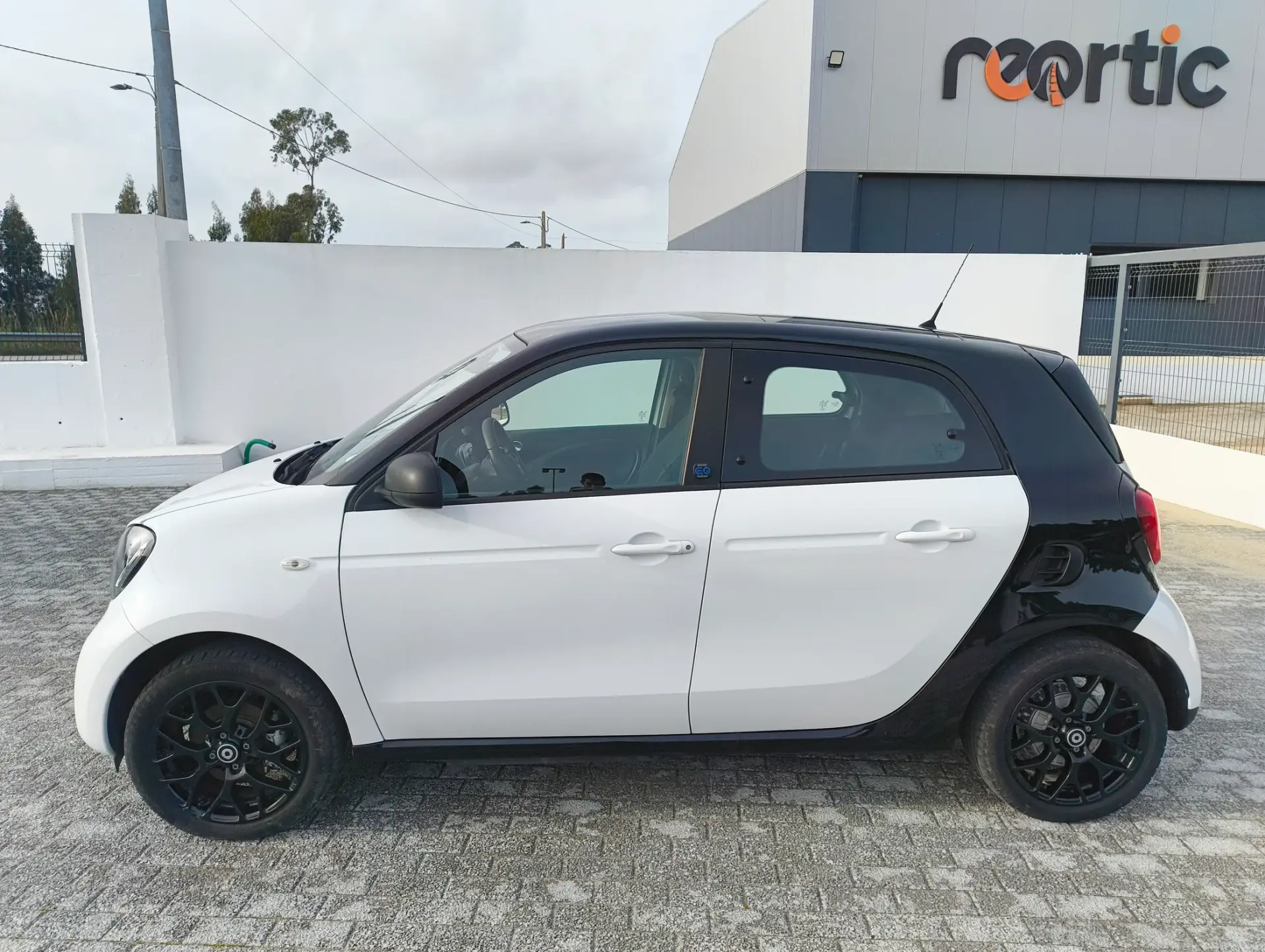 Smart ForFour Electric Drive Passion 2