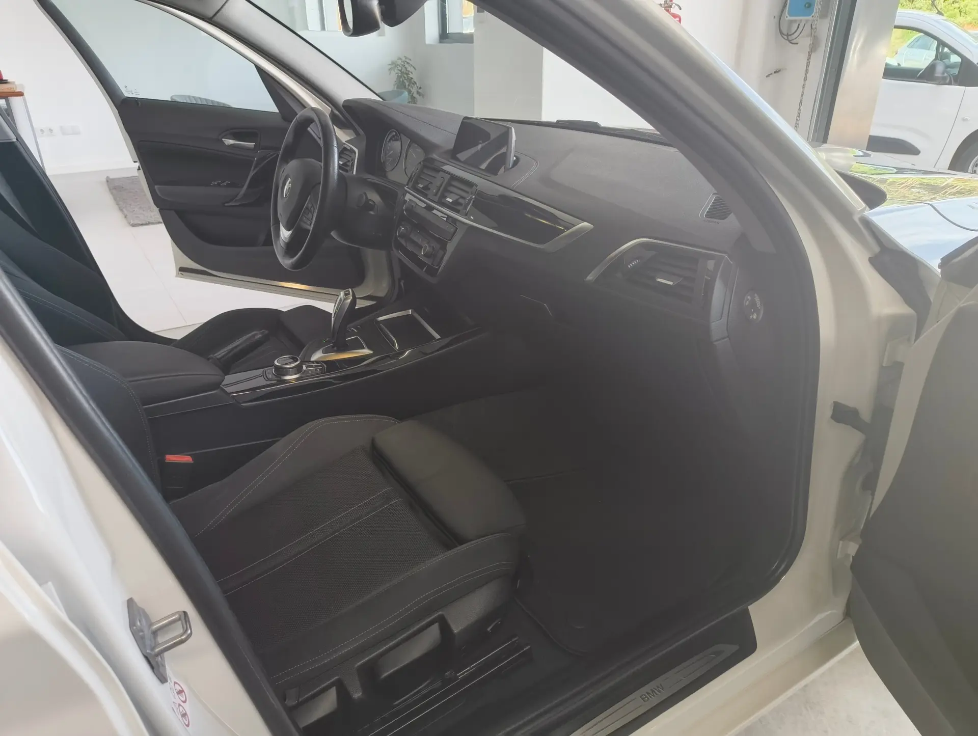 BMW 116 d Line Sport Auto 10