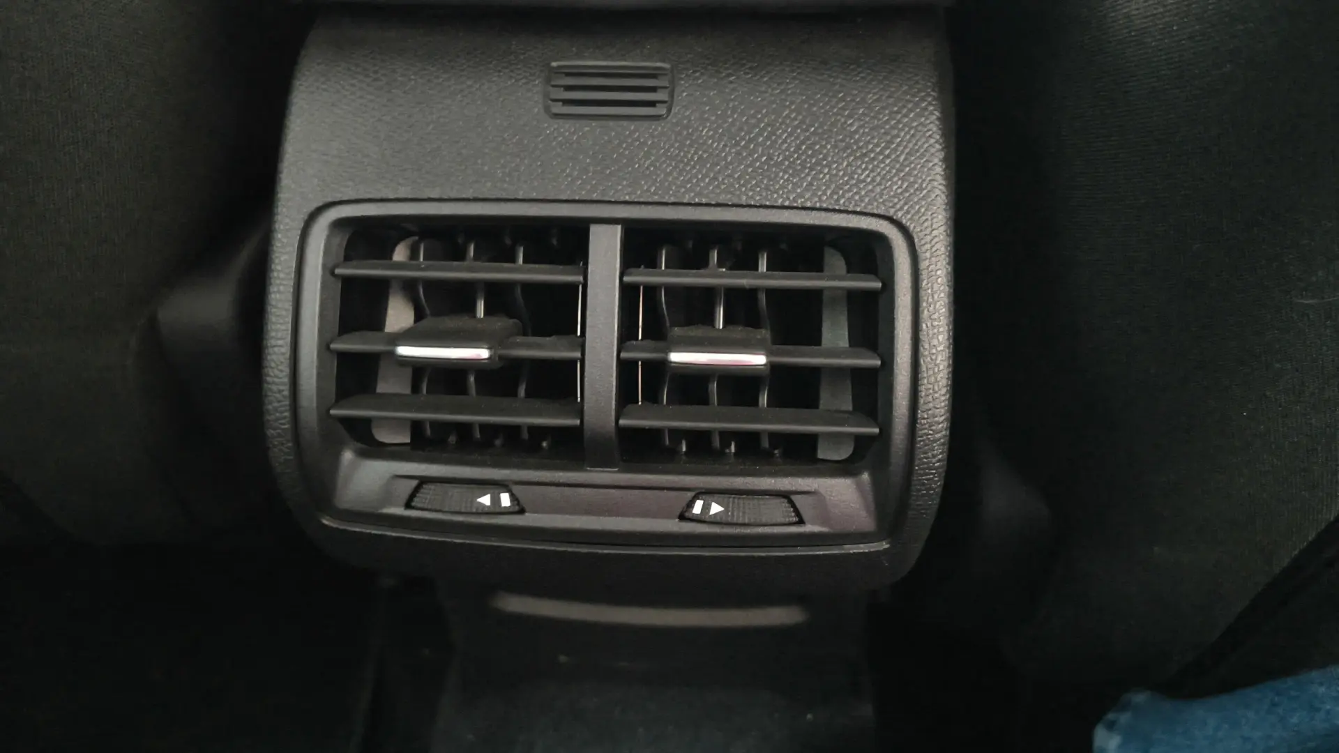 Citroën C4 1.2 PureTech Shine Pack EAT8 31