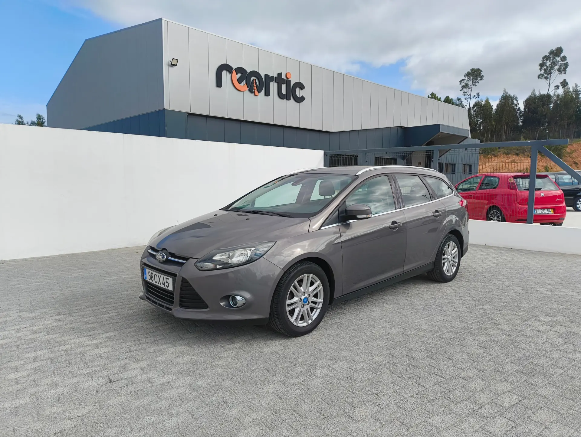 Ford Focus SW Outro 1